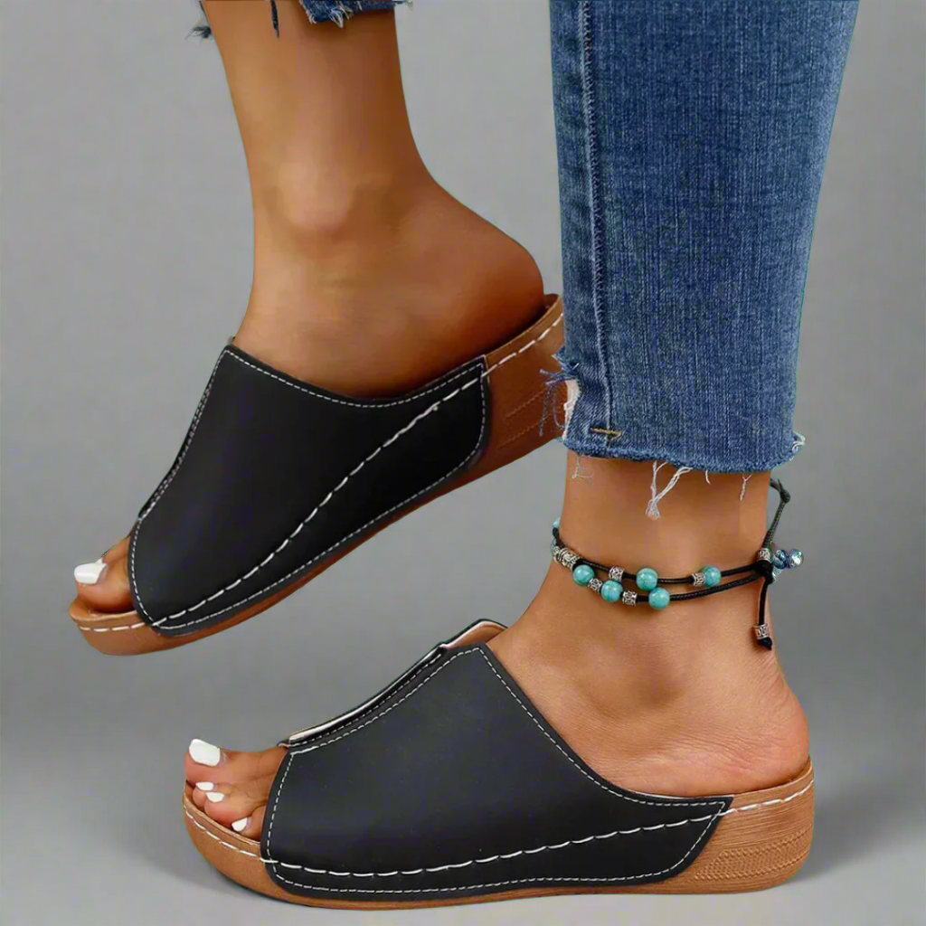 Sandalias de Cuña "Casual Stitch"
