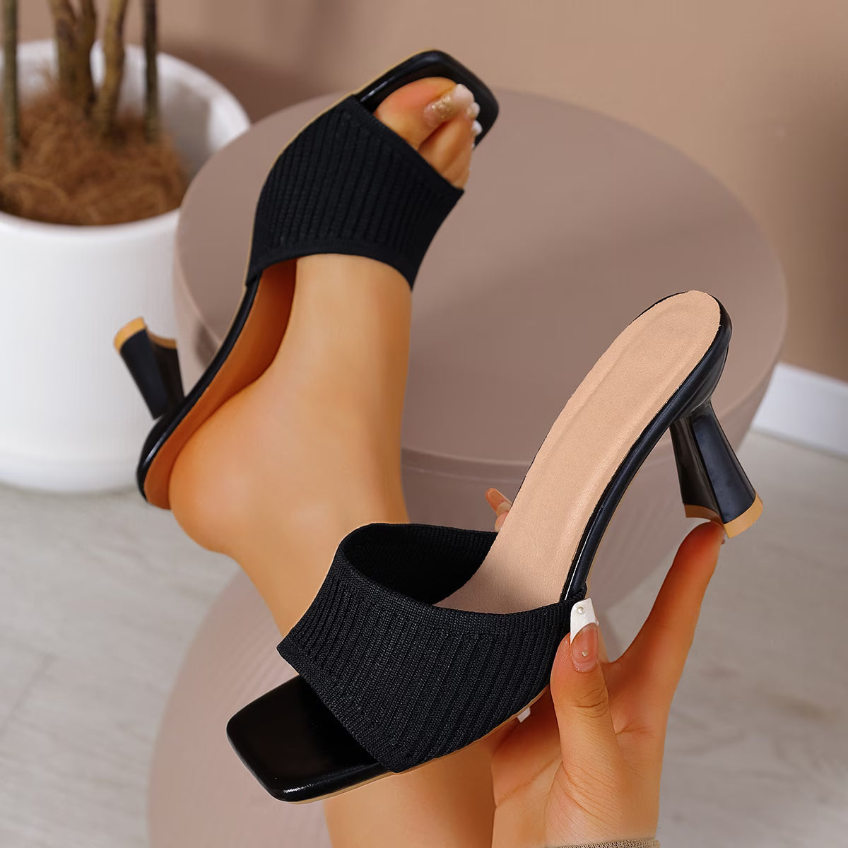 Sandalias Noir Élégance
