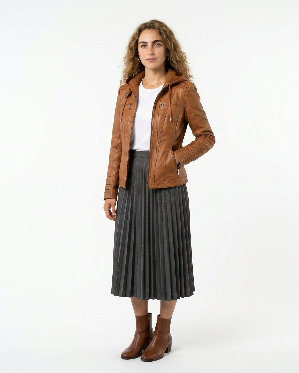 MÓNICA | Chaqueta de cuero otoñal